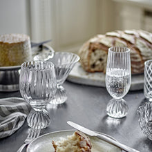 Load image into Gallery viewer, Taurin wine glass - clear