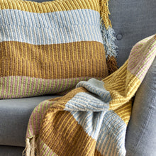 Load image into Gallery viewer, Isnel throw - yellow