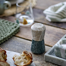 Load image into Gallery viewer, Duo salt & pepper shaker set - green