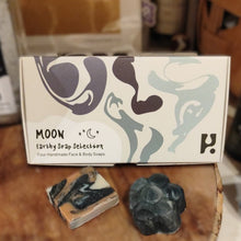 Load image into Gallery viewer, Moon mini box