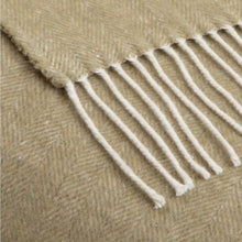 Load image into Gallery viewer, Babele herringbone throw - various colours