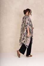 Load image into Gallery viewer, Block throwover - taupe