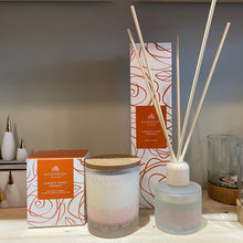 Load image into Gallery viewer, Raindrops on Roses candle - amber & sweet orange