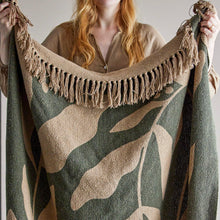 Load image into Gallery viewer, Geneva throw