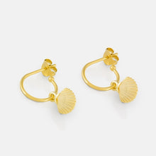 Load image into Gallery viewer, Scallop hoop studs - gold