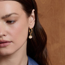 Load image into Gallery viewer, Hera hoop earrings - gold