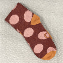 Load image into Gallery viewer, Lambswool knee socks - large spot - dark red
