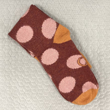 Load image into Gallery viewer, Lambswool knee socks - large spot - dark red