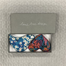 Load image into Gallery viewer, Box of lavender heart & bird - peck'em