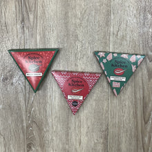 Load image into Gallery viewer, Mulling wine & spice cider spice kit triangle