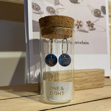 Load image into Gallery viewer, Ink fleur necklace