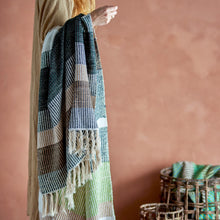 Load image into Gallery viewer, Isnel cushion