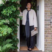 Load image into Gallery viewer, Large flat fur pouch bag with strap - labrador