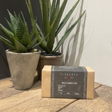 Load image into Gallery viewer, Hand cream - moss & amber