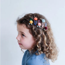 Load image into Gallery viewer, Pom pom petal mini clic clacs