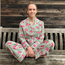 Load image into Gallery viewer, Floral pyjamas - green/pink
