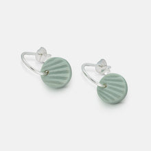 Load image into Gallery viewer, Porcelain scallop necklace - mint