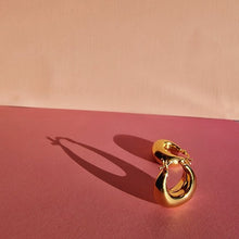 Load image into Gallery viewer, Sculpted hoop earrings - small - gold