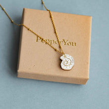 Load image into Gallery viewer, Shell hoop necklace