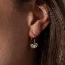 Load image into Gallery viewer, Delphi earrings - silver