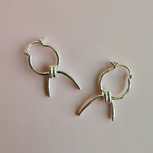 Load image into Gallery viewer, Barbed wire hoop earrings - silver