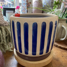 Load image into Gallery viewer, Glazed pot - stripe - various colours