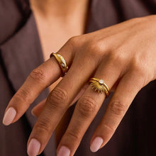 Load image into Gallery viewer, Sunburst ring & cubic zirconia solitaire stacking ring set