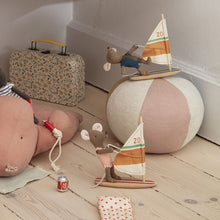 Load image into Gallery viewer, Beach mouse - surfer little sister