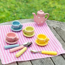Load image into Gallery viewer, Tea party in a tin