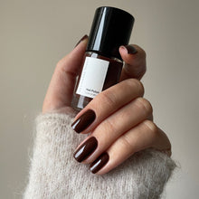 Load image into Gallery viewer, Vegan & non toxic nail polish - various colours