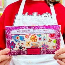 Load image into Gallery viewer, Yellow daffodil - white choc bar with pic'n'mix sweets