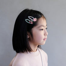 Load image into Gallery viewer, Fruity floral clic clacs