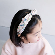 Load image into Gallery viewer, Floral Edie bow alice