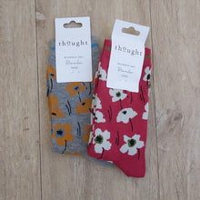 Load image into Gallery viewer, Peggie floral bamboo socks