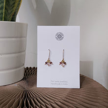 Load image into Gallery viewer, Temple bead earrings - rose

