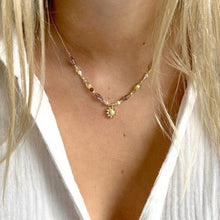 Load image into Gallery viewer, Banu flower gemstone necklace - gold