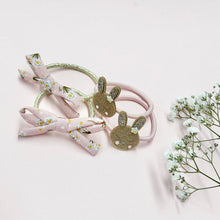 Load image into Gallery viewer, Betty bunny clips