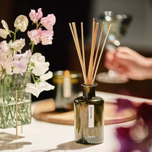 Load image into Gallery viewer, Black oak reed diffuser