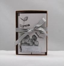 Load image into Gallery viewer, Boxed set 8 botanicals notecards