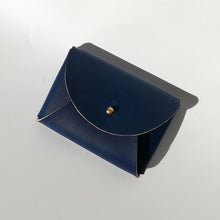Load image into Gallery viewer, Leather card purse - painted
