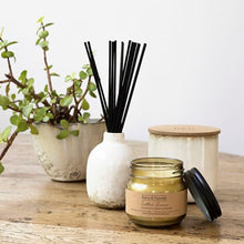 Load image into Gallery viewer, Scented soy candle/jar cotton house