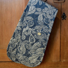 Load image into Gallery viewer, Fig tree double oven glove - dark slate
