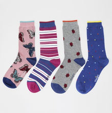Load image into Gallery viewer, Ellie wildlife 4 pack socks gift box