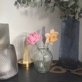 Load image into Gallery viewer, Knitted flowers