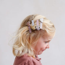 Load image into Gallery viewer, Heart bar clips