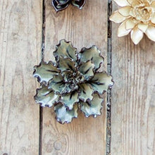 Load image into Gallery viewer, Coral 8 - medium - ecru