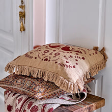 Load image into Gallery viewer, Metz cushion