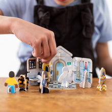 Load image into Gallery viewer, Mini museum play set