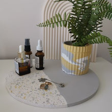 Load image into Gallery viewer, Plant pot - small - black/white/nude