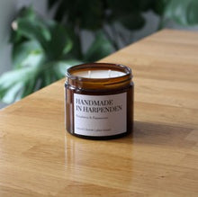 Load image into Gallery viewer, Raspberry & peppercorn candle - medium